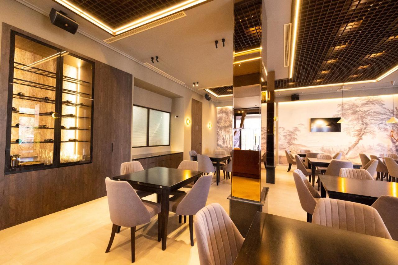 New Donantelo Hotel فلورا المظهر الخارجي الصورة