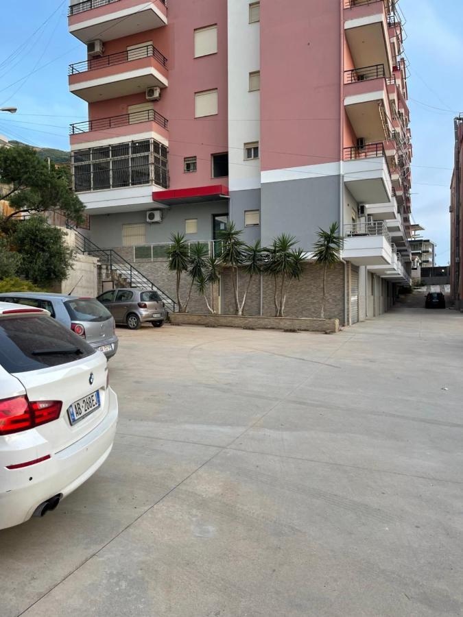 New Donantelo Hotel فلورا المظهر الخارجي الصورة