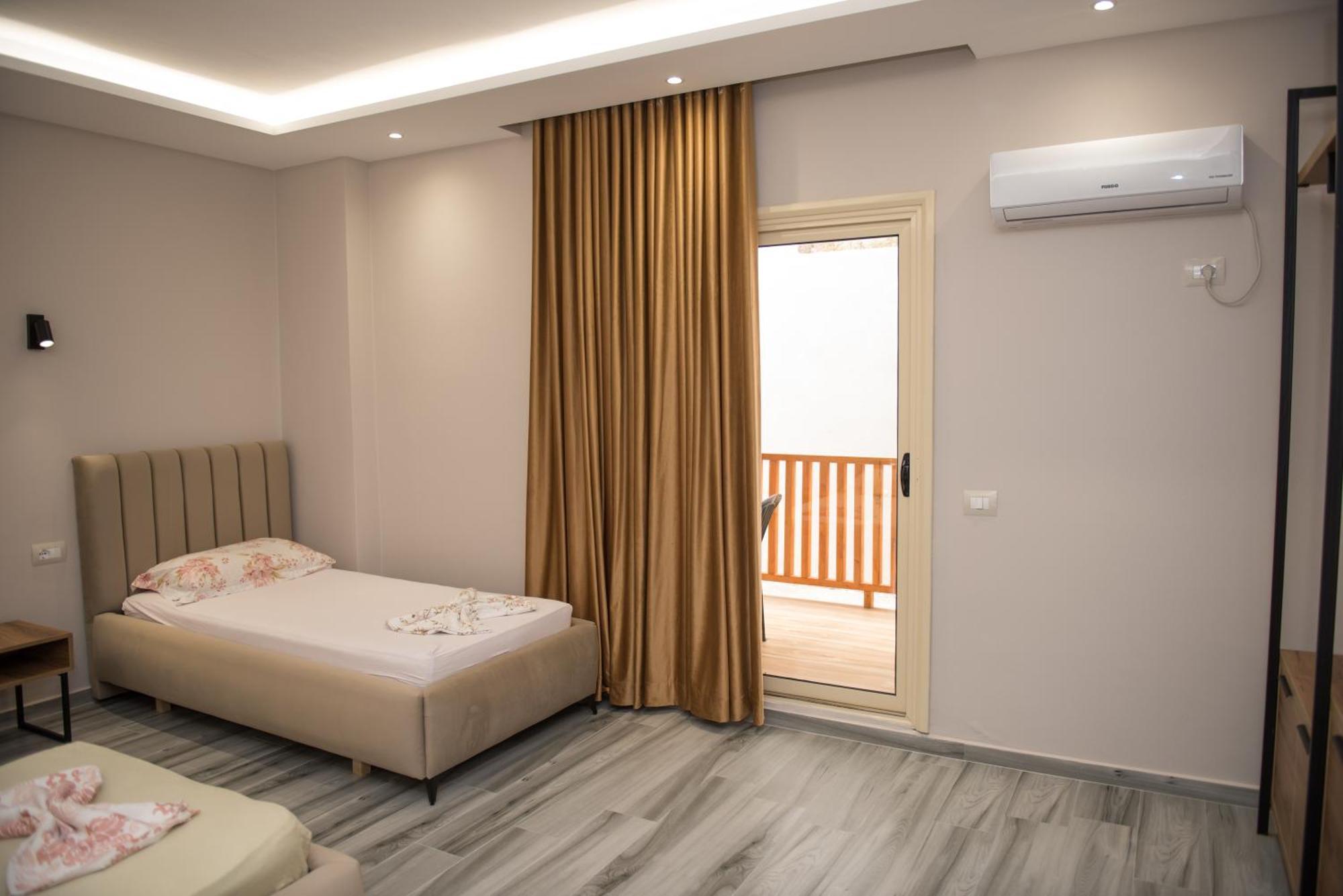 New Donantelo Hotel فلورا المظهر الخارجي الصورة