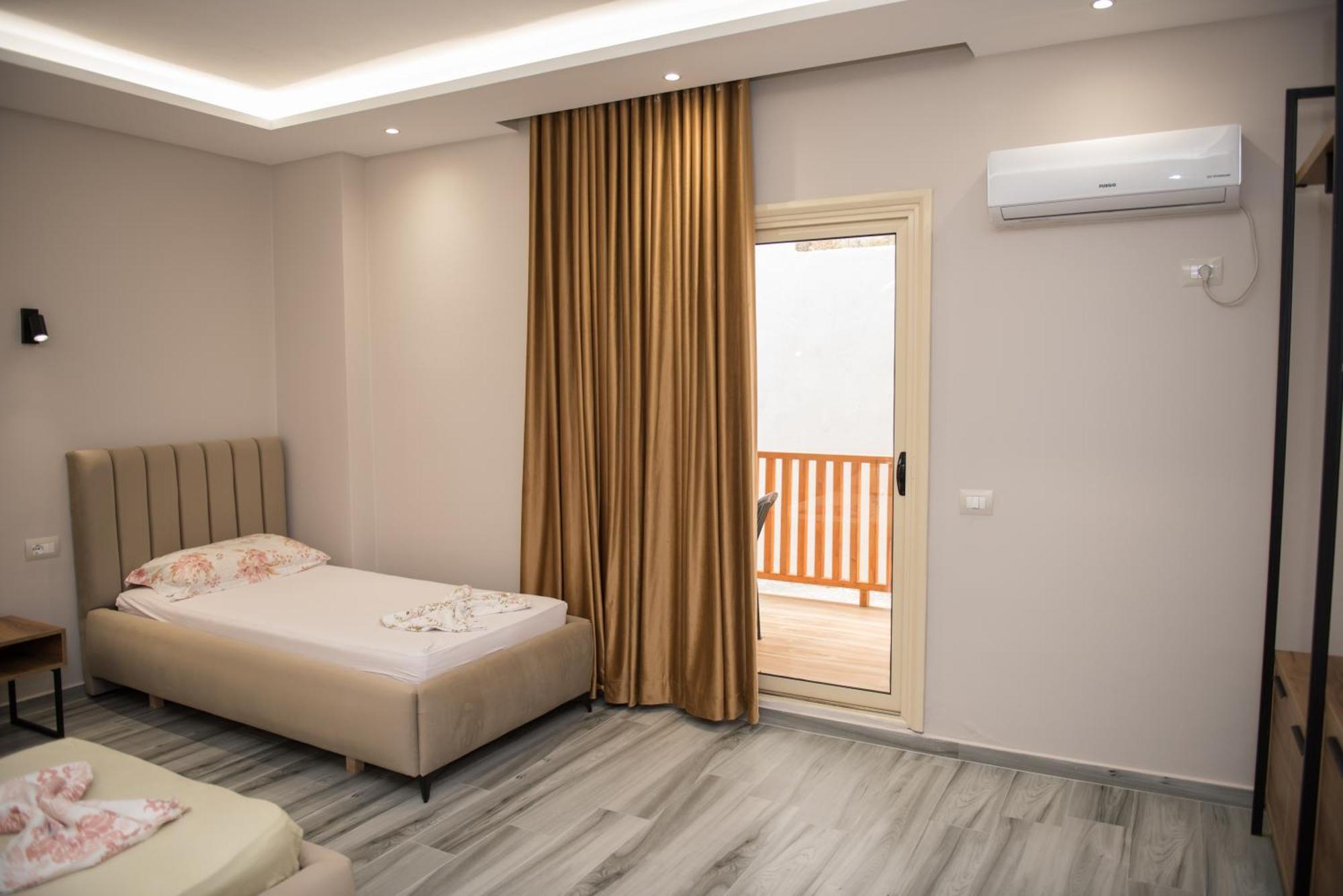 New Donantelo Hotel فلورا المظهر الخارجي الصورة