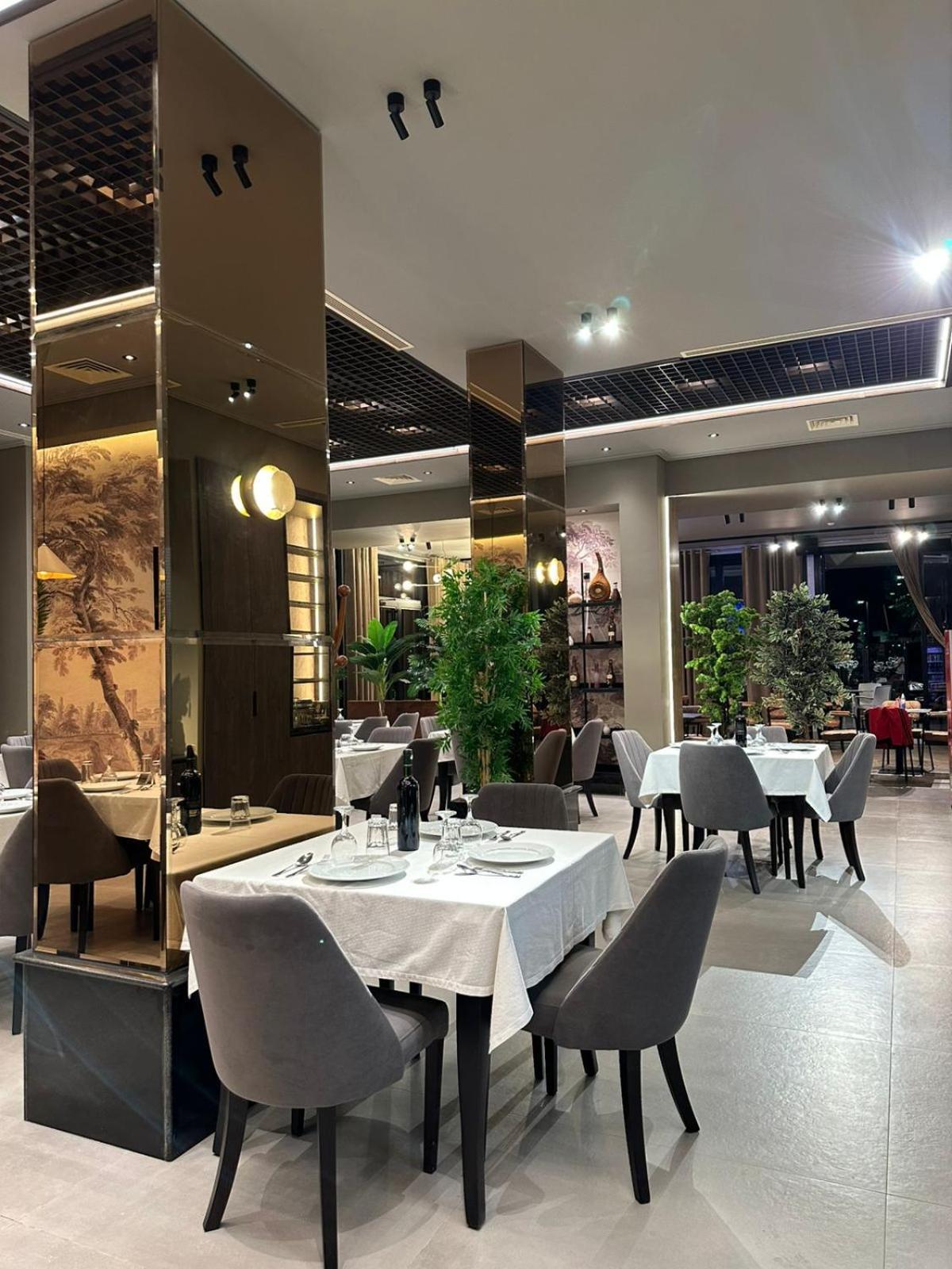 New Donantelo Hotel فلورا المظهر الخارجي الصورة